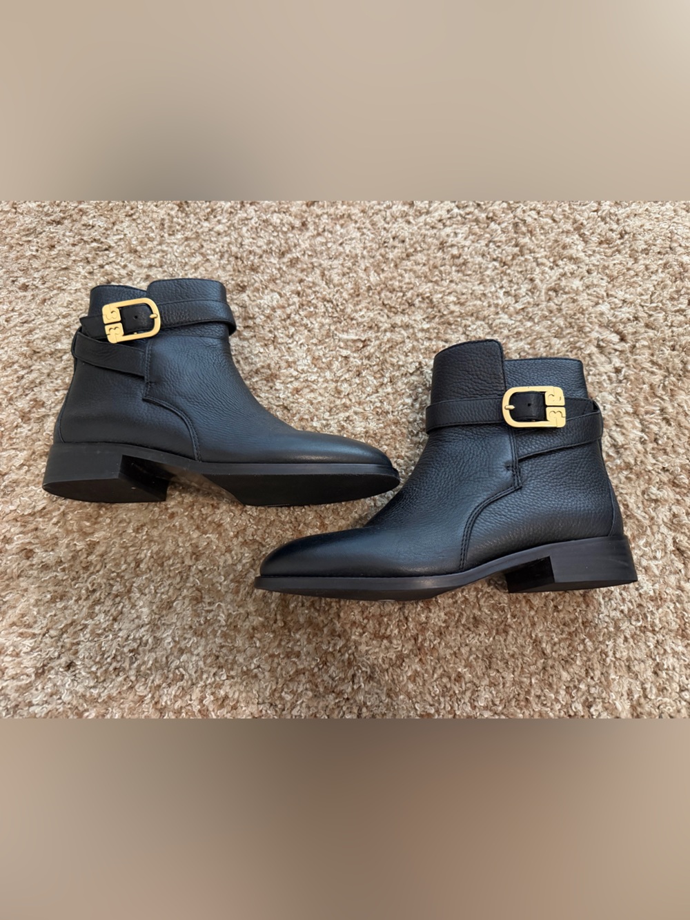 Tory Burch Black Pebbles Leather Ankle Boots Size 7 Gold Logo Quiet Luxury